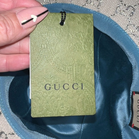 GUCCI GG LAME BUCKET HAT - Picture 8 of 10